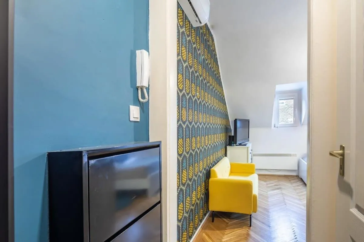Quiet Charming Apartment Near The Center Budapest