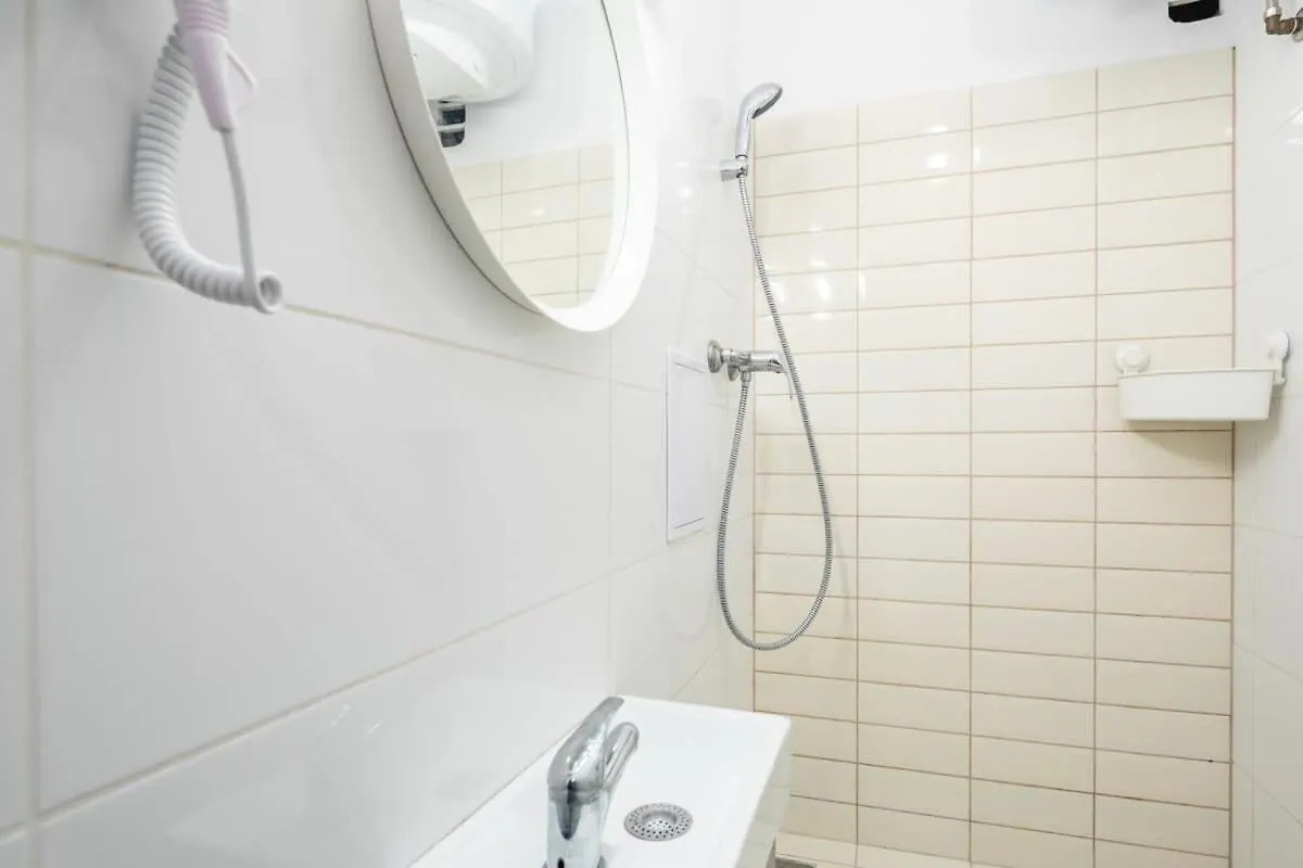 Quiet Charming Apartment Near The Center Budapest