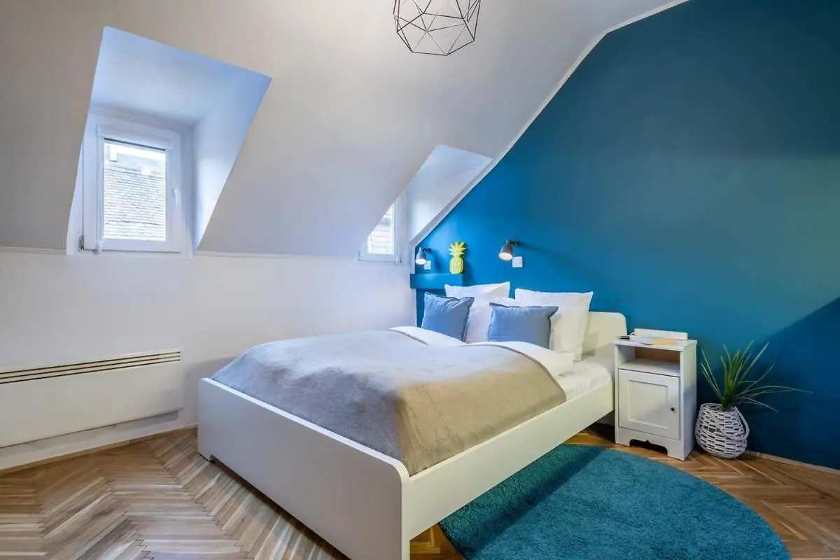 Quiet Charming Apartment Near The Center Budapest