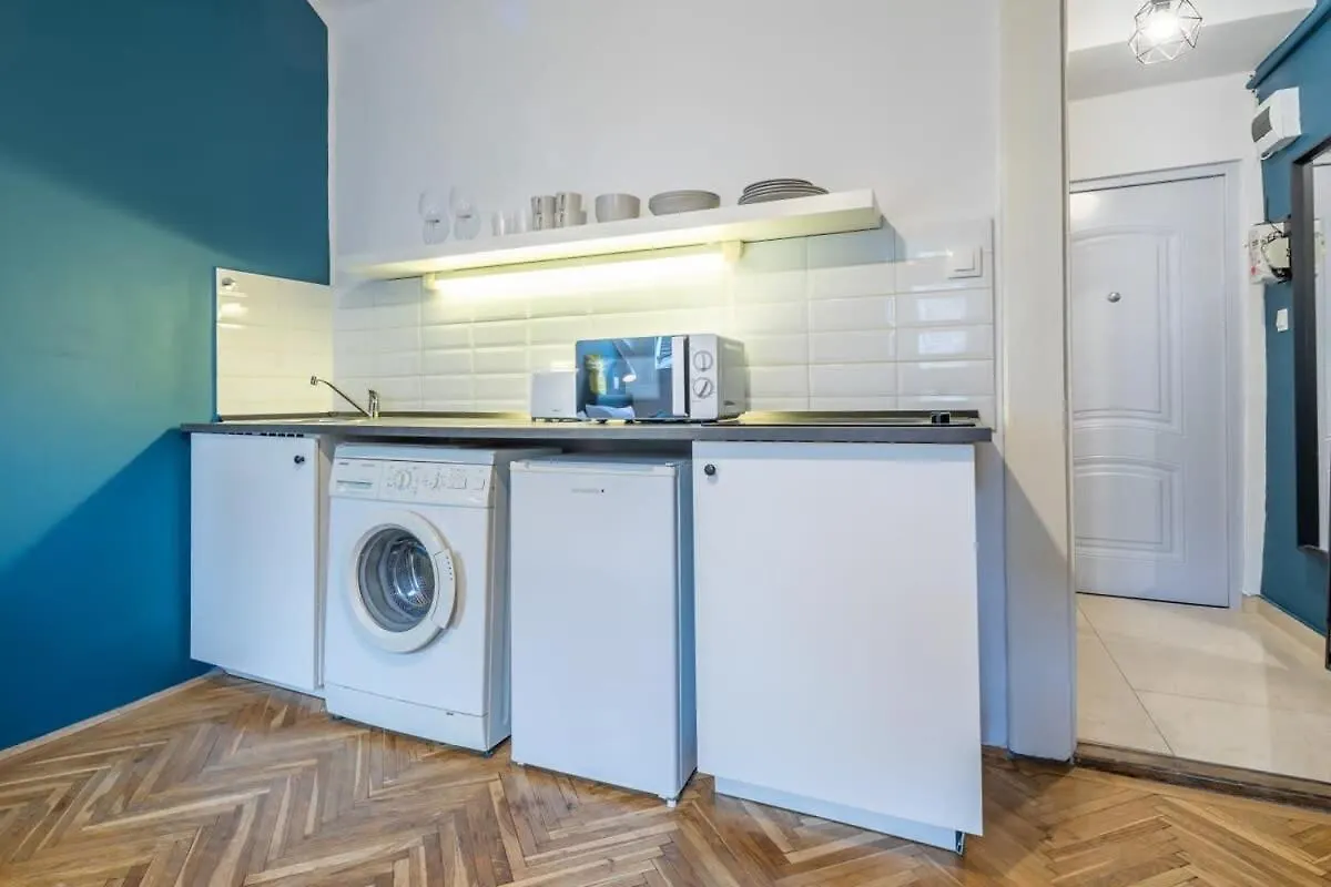 Quiet Charming Apartment Near The Center Budapest