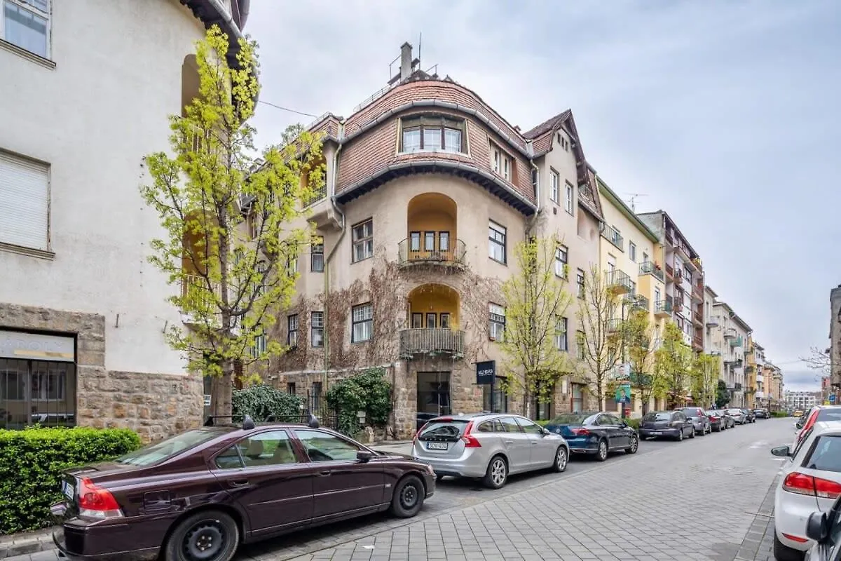 Quiet Charming Apartment Near The Center Budapest